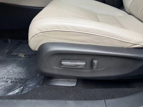 Used 2023 Honda HR-V EX-L image 18