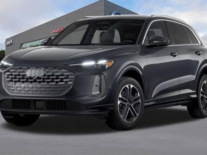 Used 2025 Audi Q5 Premium w/ Convenience Package