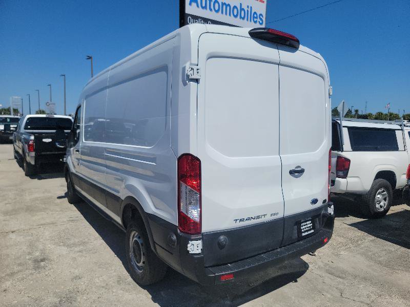 Used 2024 Ford Transit 250 148 Medium Roof RWD image 4