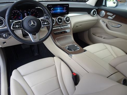 Used 2020 Mercedes-Benz GLC 300 4MATIC image 13