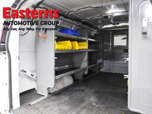 Used 2017 Chevrolet Express 2500 image 21