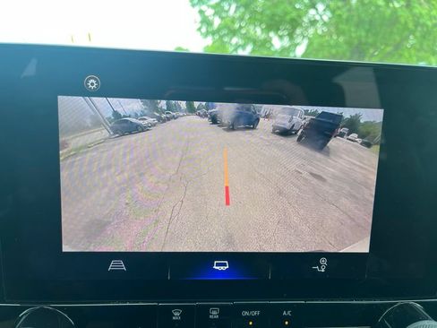 Used 2023 Chevrolet Colorado Trail Boss w/ LPO, Dark Essentials Package AWD/4WD image 9