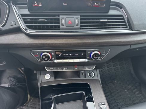 Certified 2025 Audi Q5 2.0T Premium Plus w/ Premium Plus Package image 19