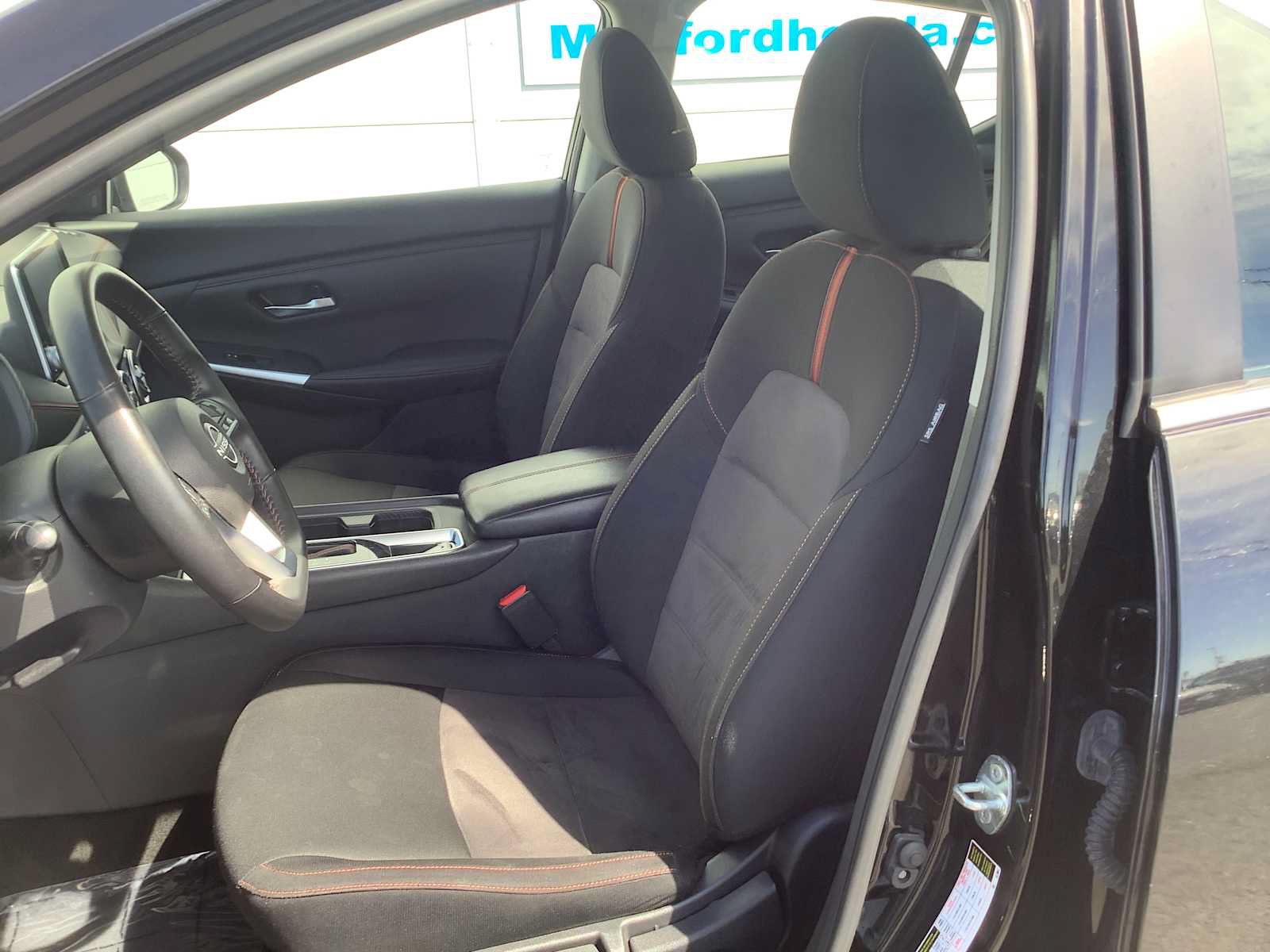 Used 2025 Nissan Sentra SR FWD image 11