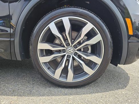 Used 2021 Volkswagen Tiguan SEL Premium R-Line w/ 3rd Row Seat Package AWD/4WD image 10