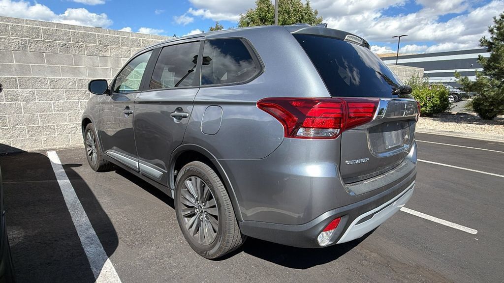 Used 2020 Mitsubishi Outlander ES AWD/4WD image 3