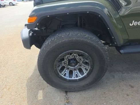Used 2022 Jeep Gladiator Overland w/ Popular Equipment Package AWD/4WD image 8