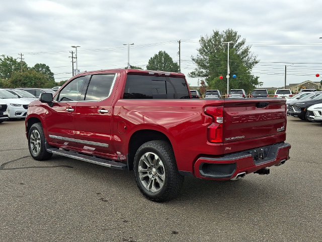 Used 2024 Chevrolet Silverado 1500 High Country w/ Technology Package AWD/4WD image 6