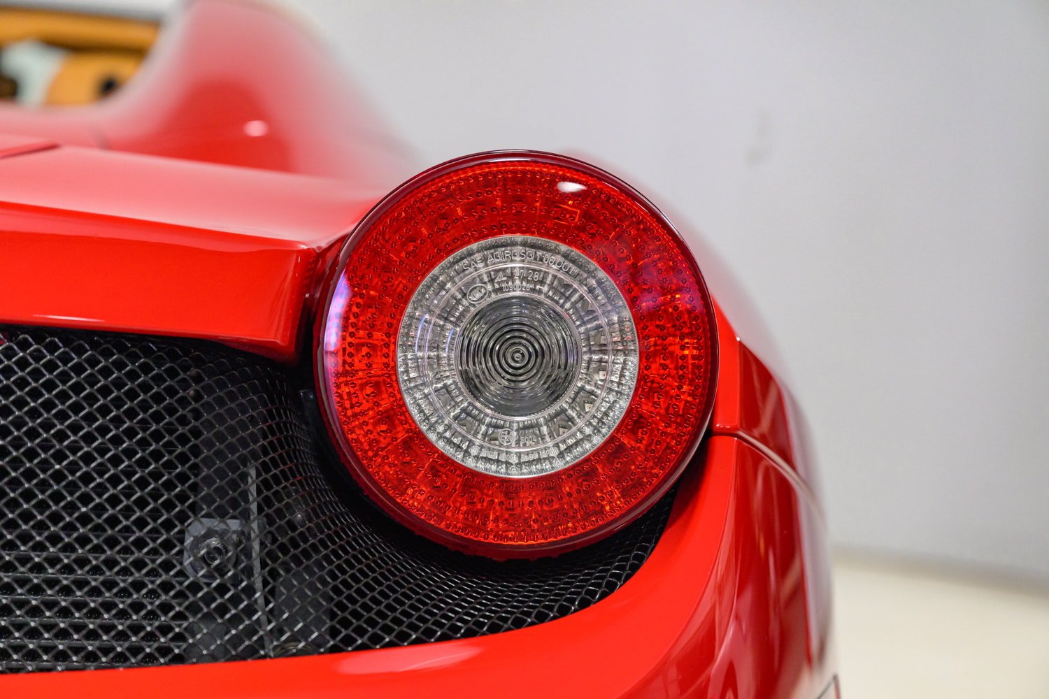 Used 2013 Ferrari 458 Spider RWD image 47