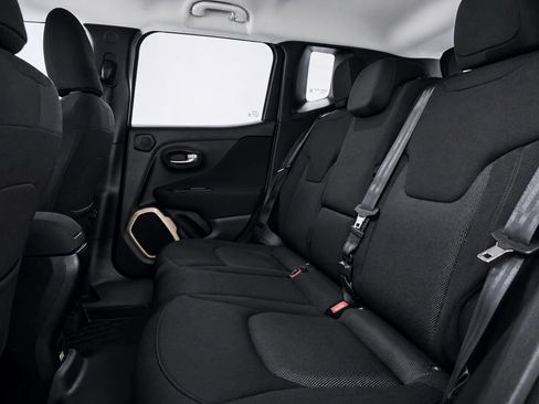 Used 2015 Jeep Renegade Latitude w/ Popular Equipment Group AWD/4WD image 17