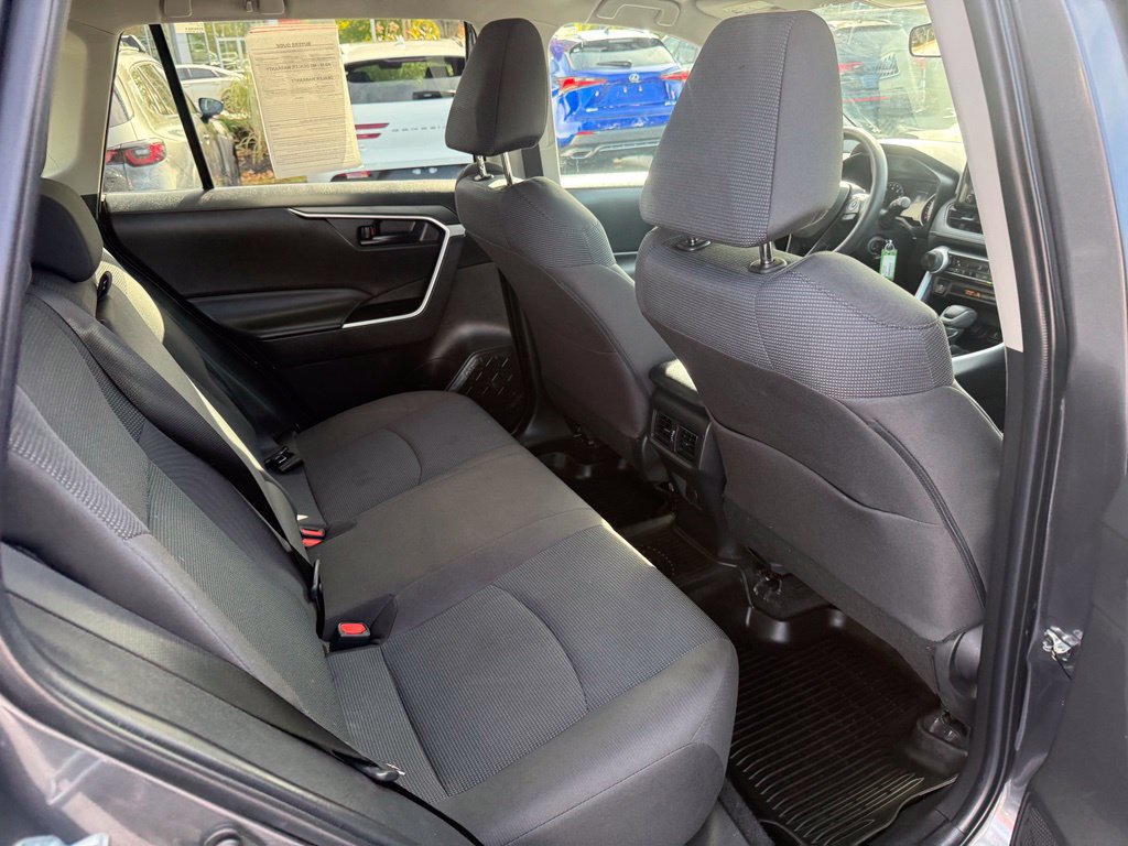 Certified 2022 Toyota RAV4 LE AWD/4WD image 19