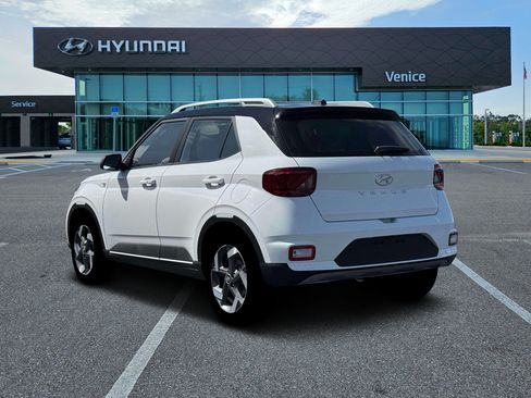 New 2026 Hyundai Venue SEL FWD image 24