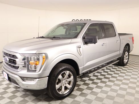 Used 2022 Ford F150 XLT w/ Equipment Group 302A High AWD/4WD image 11