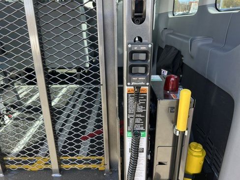 Used 2018 Ford Transit 350 XL image 20