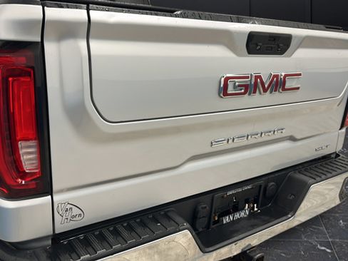 Used 2020 GMC Sierra 1500 SLT w/ SLT Premium Package AWD/4WD image 33