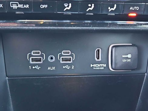 Used 2022 Jeep Grand Cherokee Overland w/ MOPAR Finishing Package image 33