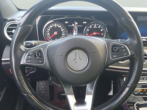 Used 2017 Mercedes-Benz E 300 4MATIC image 13