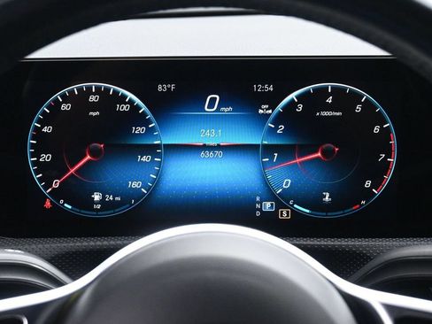 Used 2023 Mercedes-Benz CLA 250 4MATIC w/ AMG Line image 29