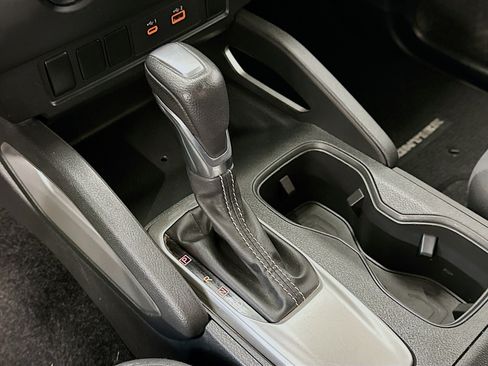 Used 2023 Nissan Frontier SV image 24