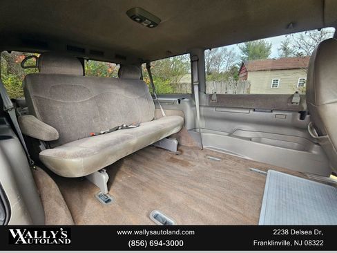 Used 1999 Chevrolet Astro AWD Passenger image 18