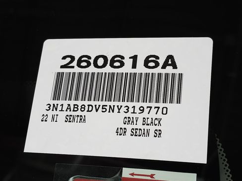 Used 2022 Nissan Sentra SR w/ SR Premium Package FWD image 32