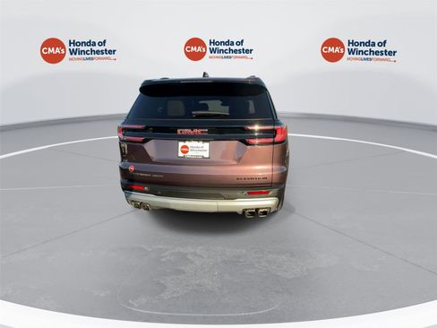 Used 2024 GMC Acadia Elevation w/ Luxury Package AWD/4WD image 7