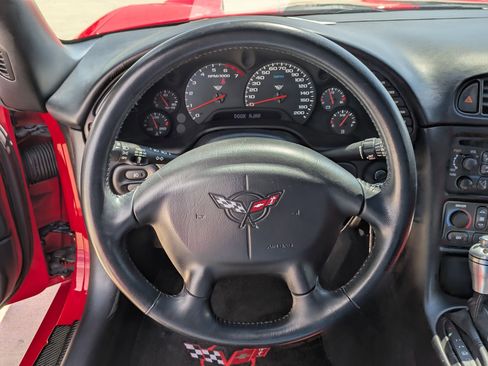 Used 1999 Chevrolet Corvette Coupe w/ Memory Pkg image 19