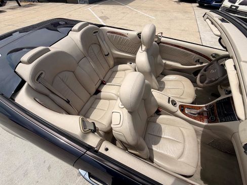Used 2007 Mercedes-Benz CLK 350 Cabriolet image 6