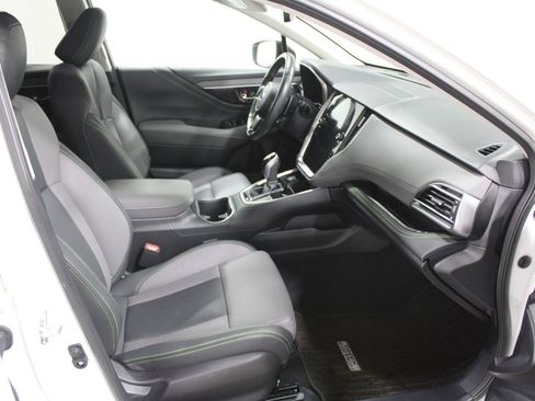 Used 2025 Subaru Outback Onyx Edition image 23