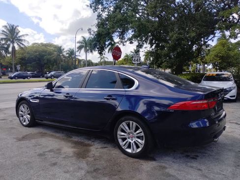 Used 2017 Jaguar XF Premium RWD image 8