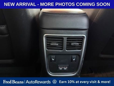 Used 2018 Dodge Charger R/T w/ Plus Group RWD image 11