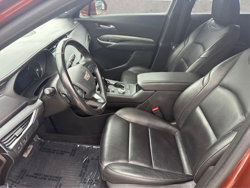 Used 2019 Cadillac XT4 Premium Luxury w/ Cold Weather Package FWD image 11