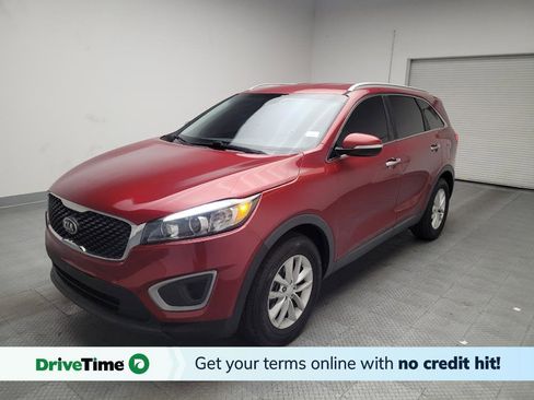 Used 2017 Kia Sorento LX image 1