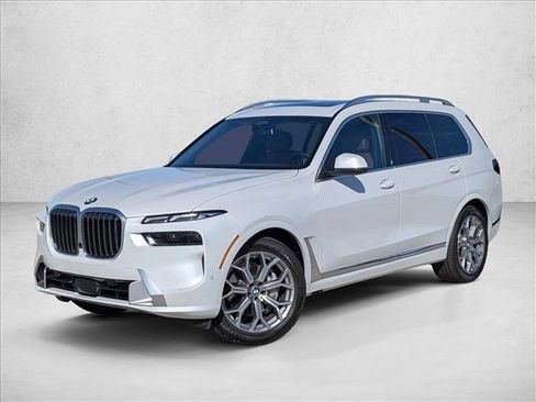 Used 2025 BMW X7 xDrive40i AWD/4WD image 1