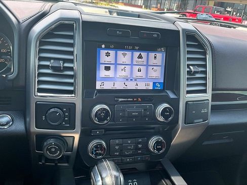 Used 2016 Ford F150 Platinum w/ Equipment Group 701A Luxury AWD/4WD image 30