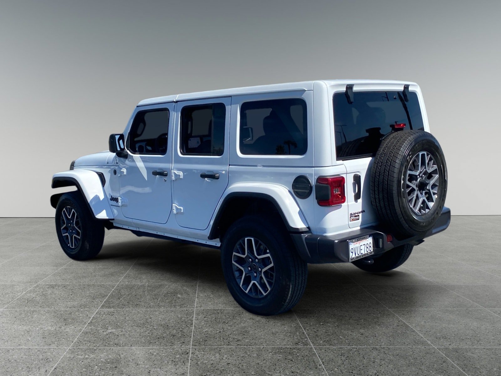 Used 2026 Jeep Wrangler Unlimited Sahara AWD/4WD image 3