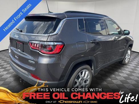 Used 2023 Jeep Compass Latitude image 5