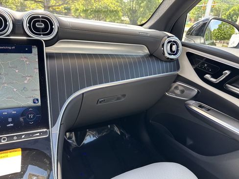 New 2025 Mercedes-Benz GLC 300 4MATIC image 25