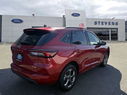 Certified 2023 Ford Escape ST-Line w/ Tech Pack #1 AWD/4WD image 4