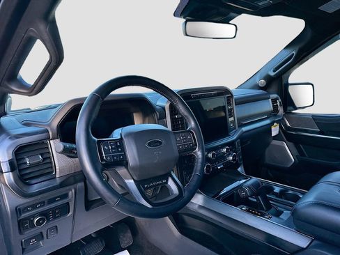 Used 2023 Ford F150 Platinum image 9