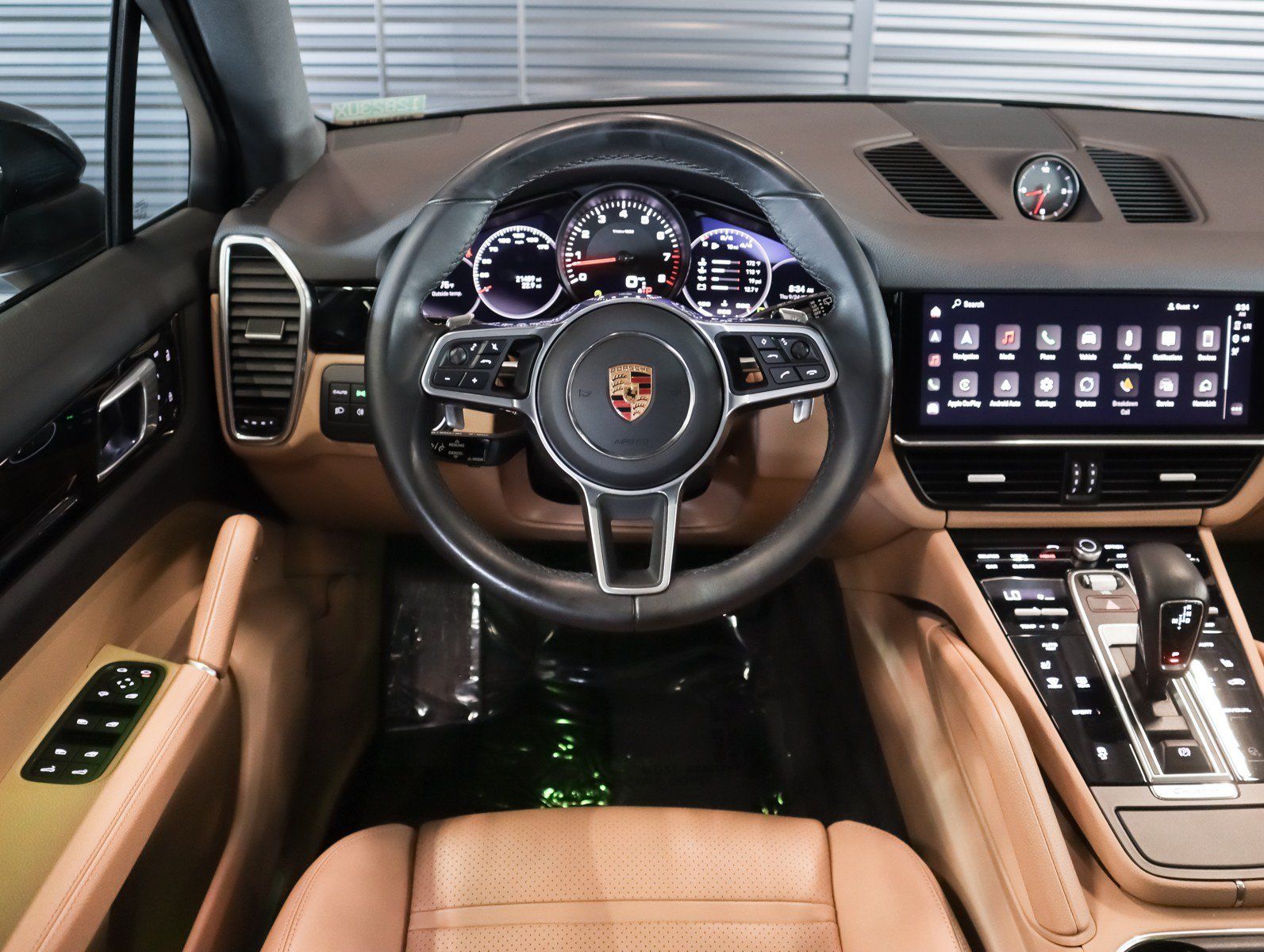 Certified 2022 Porsche Cayenne AWD/4WD image 19