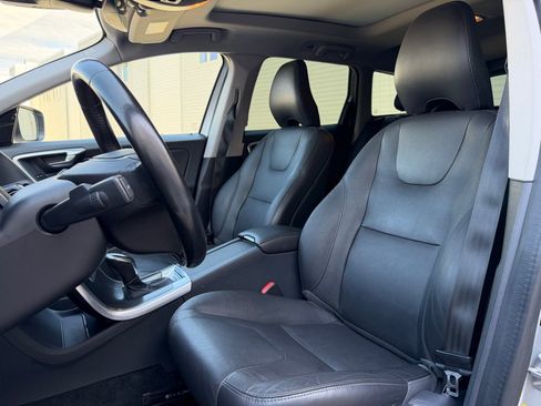 Used 2015 Volvo XC60 T5 AWD/4WD image 10