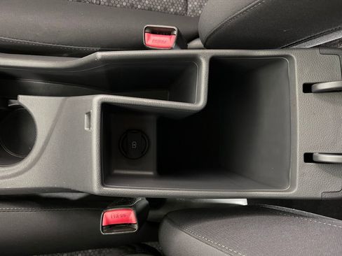 Used 2019 Hyundai Ioniq Plug-In Hybrid image 25