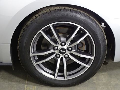 Used 2017 Ford Mustang GT image 35