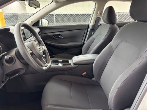 Used 2025 Nissan Sentra S FWD image 28