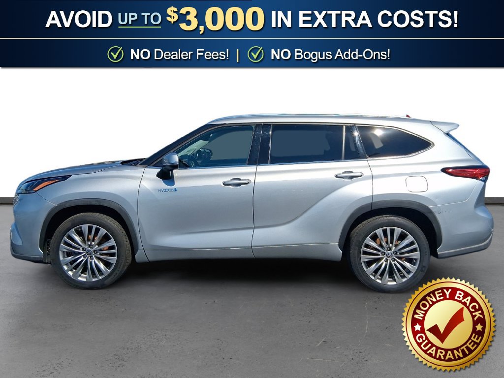 Used 2021 Toyota Highlander Platinum FWD image 2