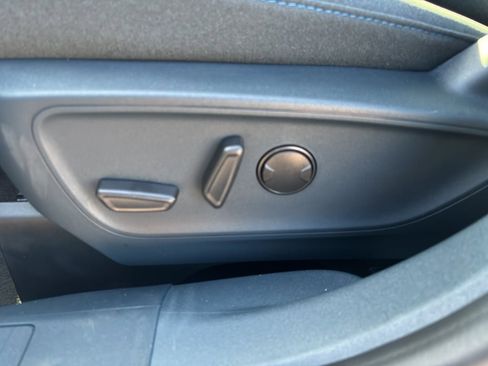 New 2025 Ford Maverick XLT w/ XLT Luxury Package image 25