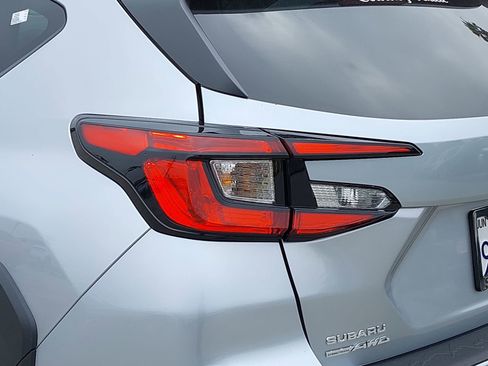 Used 2025 Subaru Crosstrek 2.5i Limited w/ Crosstrek Mirror Package image 11