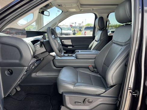 New 2026 Ford Expedition Active RWD image 11