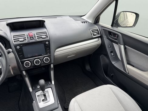 Used 2018 Subaru Forester 2.5i Premium image 12